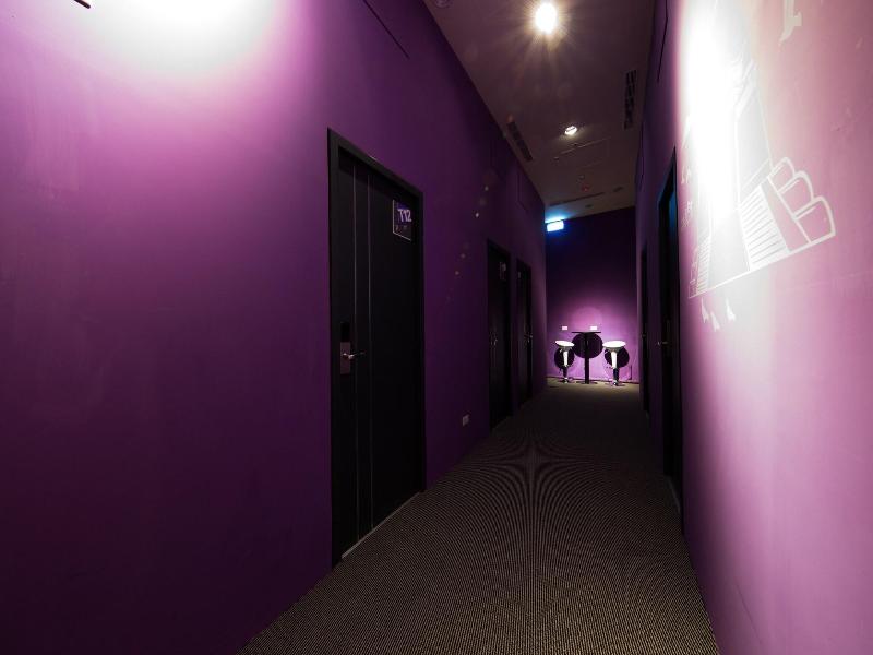 SleepBox Hostel image