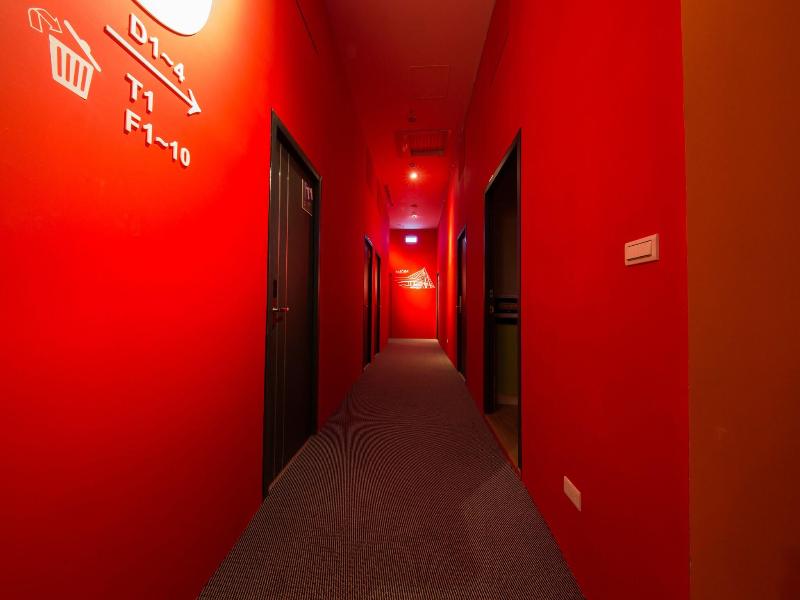 SleepBox Hostel image