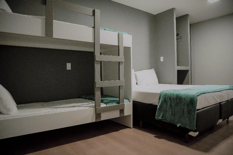 Pousada REF House image