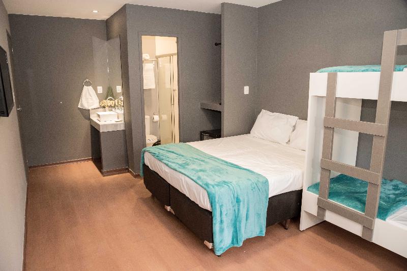 Pousada REF House image