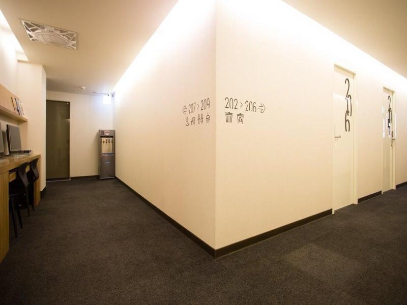 FUN INN TAIPEI image