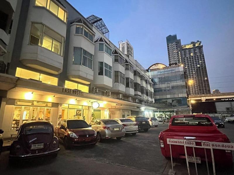 Ease Hostel @ BKK image