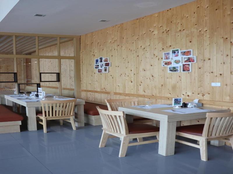 Wisdom Hotel image