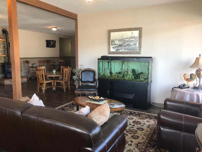 Timber Lodge Inn image 1