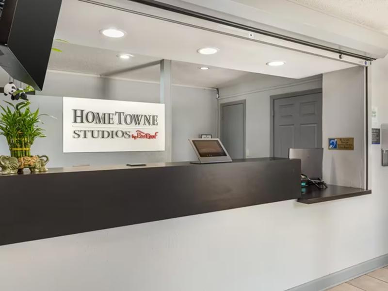 HomeTowne Studios & Suites Greensboro image