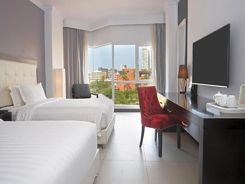 Queenco Hotel & Casino image