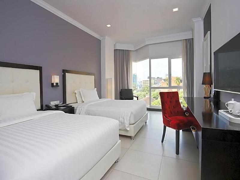 Queenco Hotel & Casino image