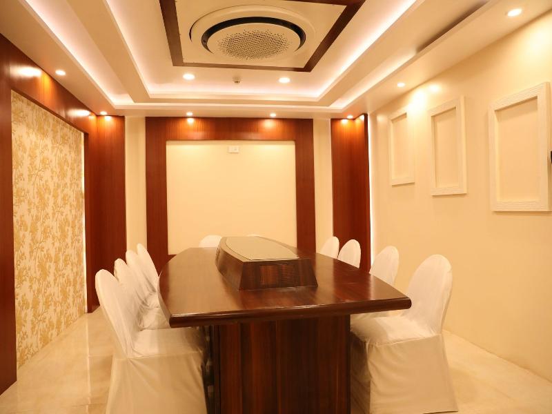 Hotel Tridev image