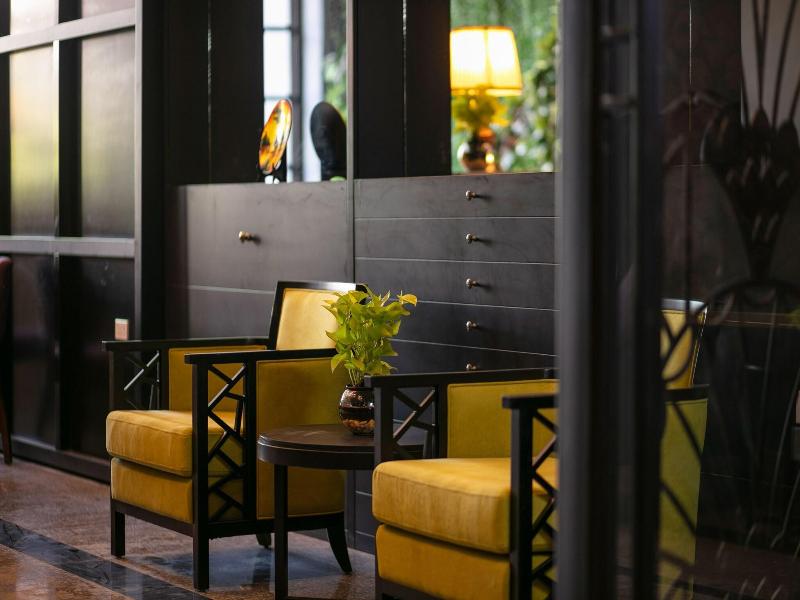 Azalea Parkview Hotel image