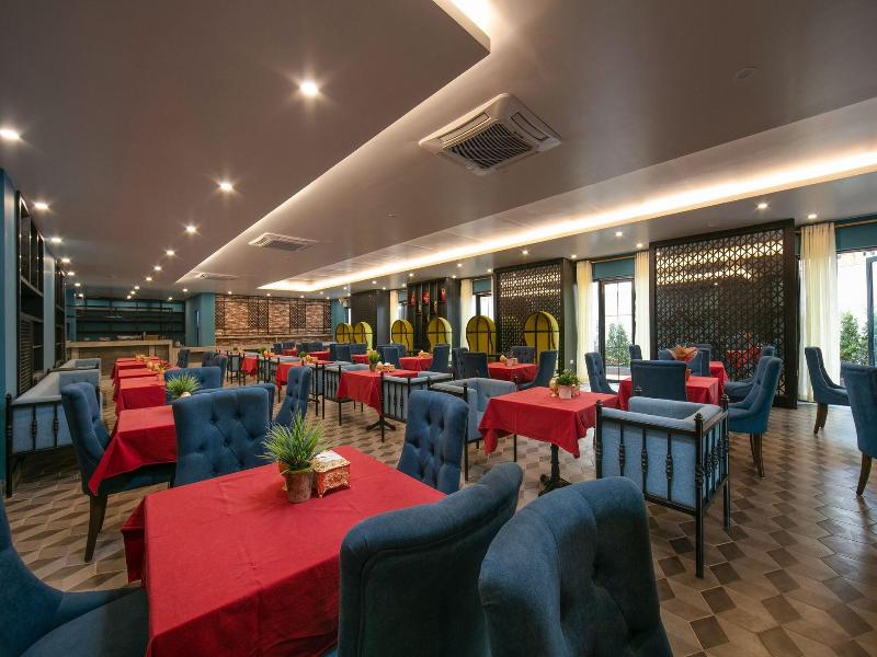 Azalea Parkview Hotel image