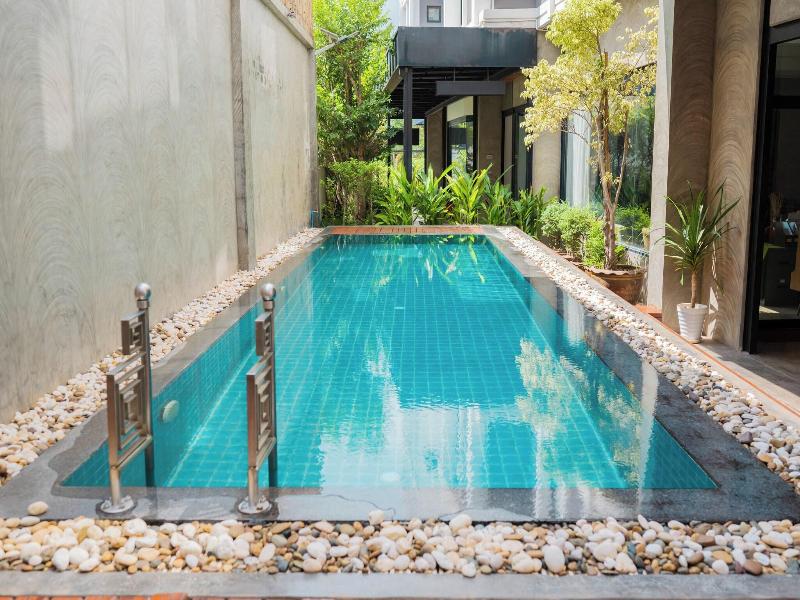 S 2 Modern Boutique Hotel  image