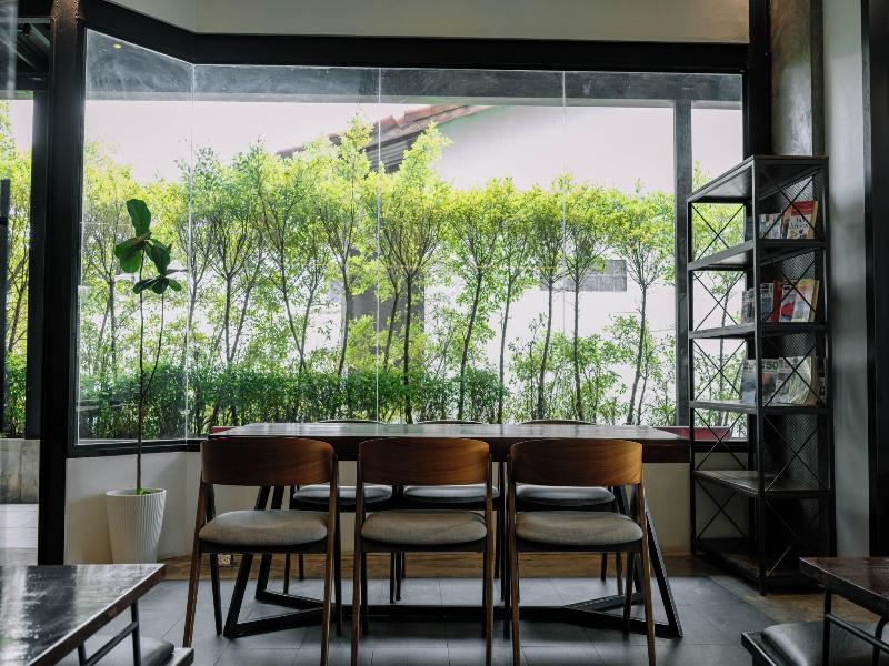 S 2 Modern Boutique Hotel  image