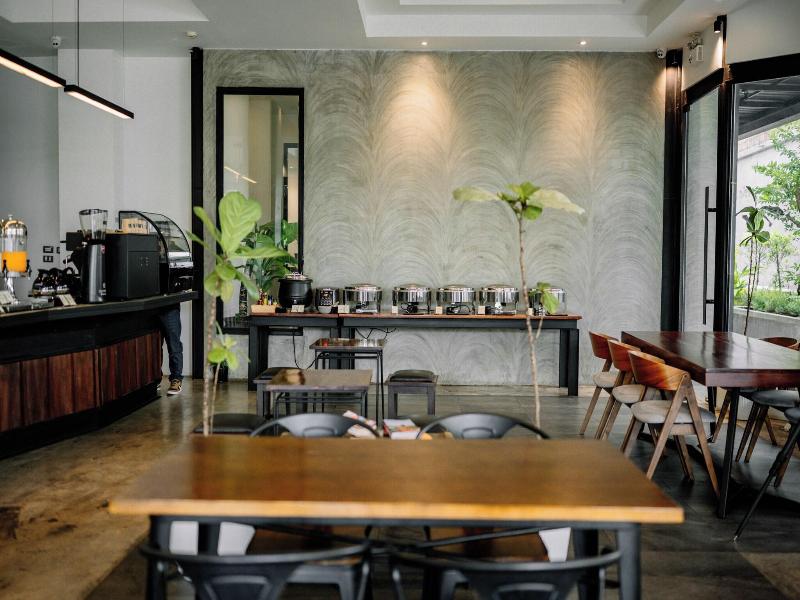 S 2 Modern Boutique Hotel  image