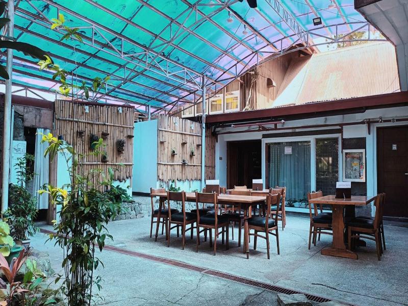 Safari Lodge Baguio by Log Cabin Hotel image