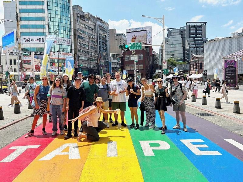 Meander Taipei Hostel - Ximending image