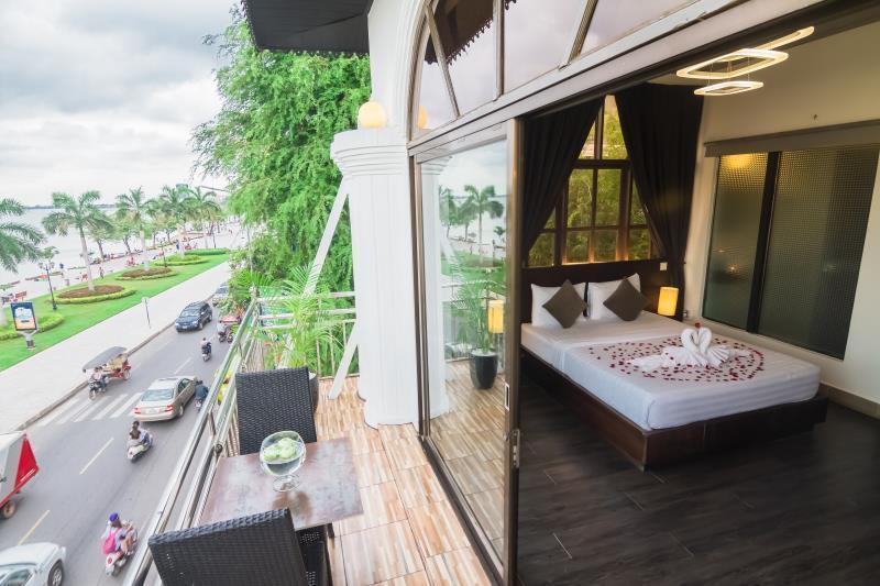 Adore Riverside Hotel — photo 2