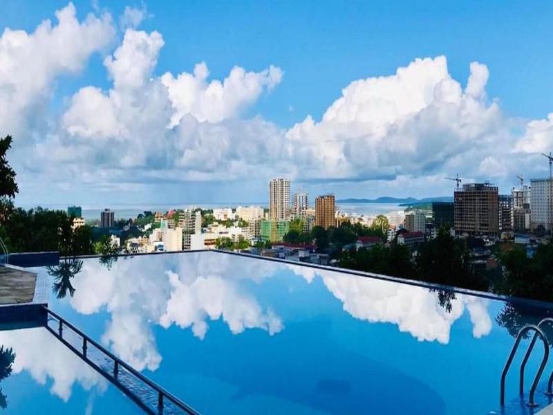 360 Resort image