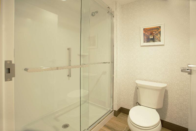 Hampton Inn & Suites By Hilton Kutztown image