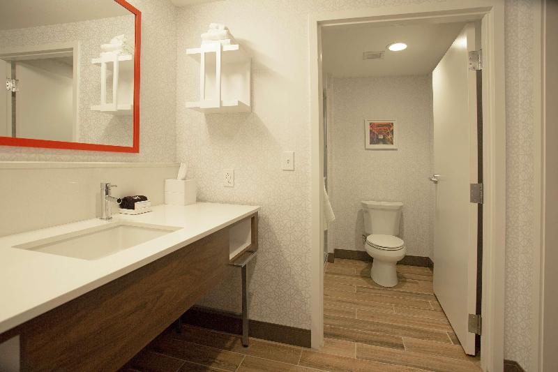 Hampton Inn & Suites By Hilton Kutztown image