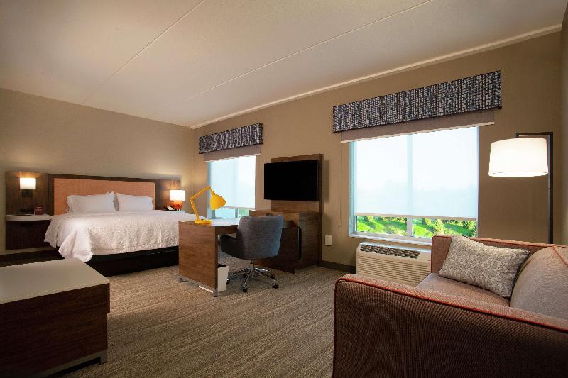 Hampton Inn & Suites By Hilton Kutztown image