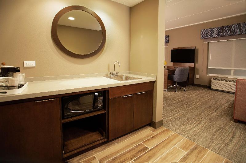 Hampton Inn & Suites By Hilton Kutztown image