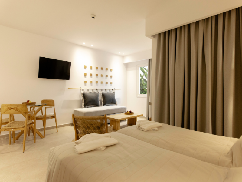 Andreotis Hotel Apts image