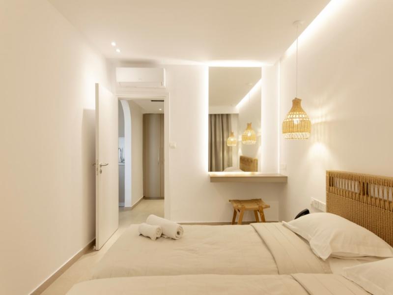 Andreotis Hotel Apts image