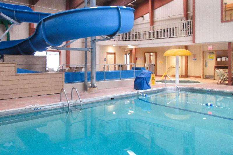 Quality Inn & Suites Detroit Lakes image