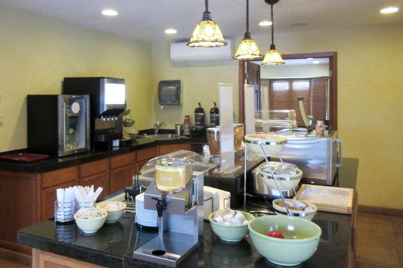 Quality Inn & Suites Detroit Lakes image