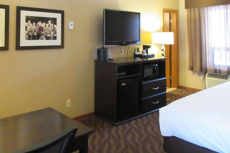 Quality Inn & Suites Detroit Lakes image