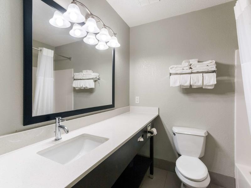 Quality Inn & Suites Ferdinand image