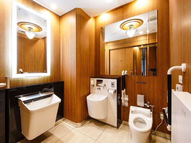 APA Hotel Midosuji Hommachi-Ekihigashi image