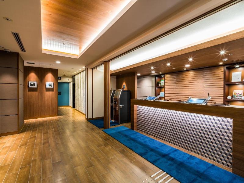 Super Hotel Premier Osaka Hommachi image