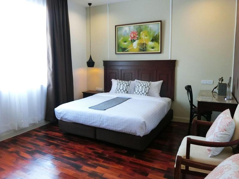 Bloom Boutique Hotel And Cafe image