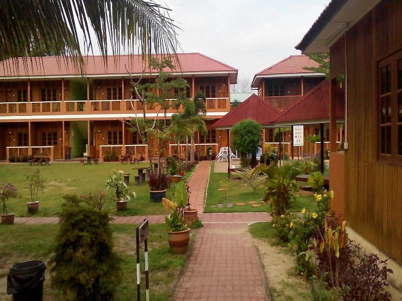 Purnama Beach Resort
