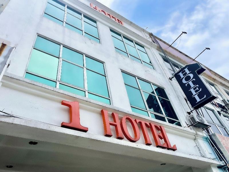 1 Hotel Taman Connaught image