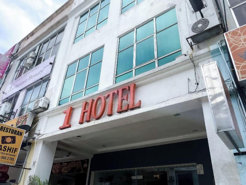 1 Hotel Taman Connaught image