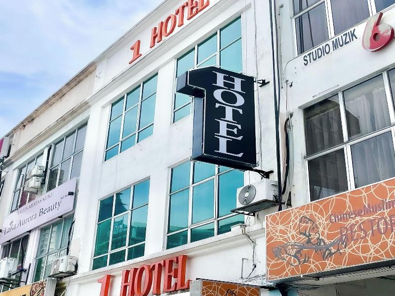 1 Hotel Taman Connaught image