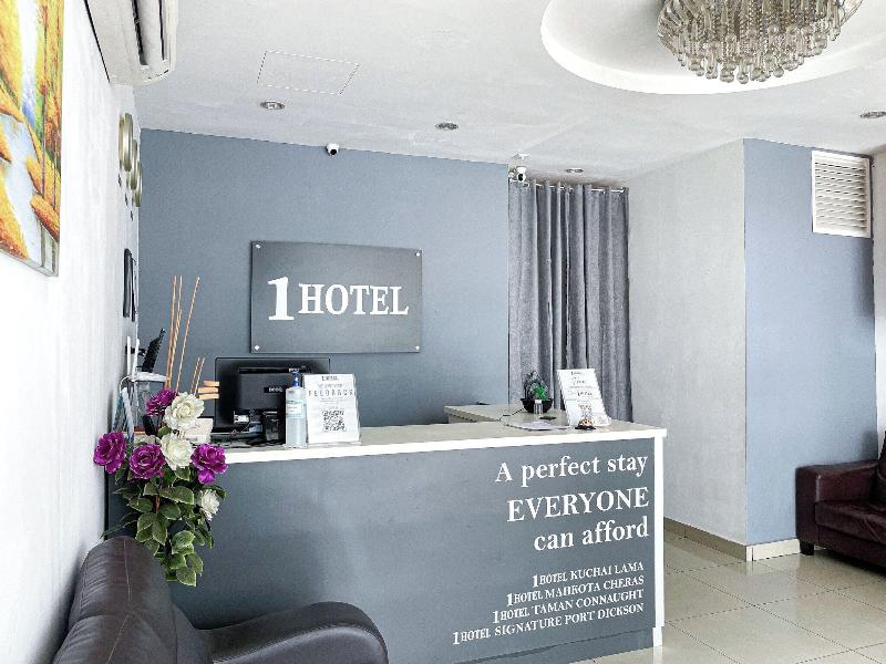 1 Hotel Taman Connaught image