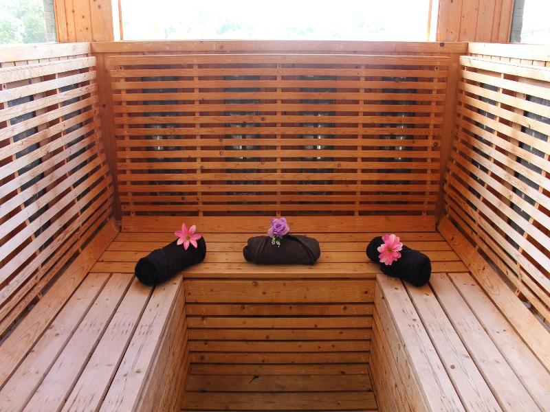 Paradise Spa Hotel image