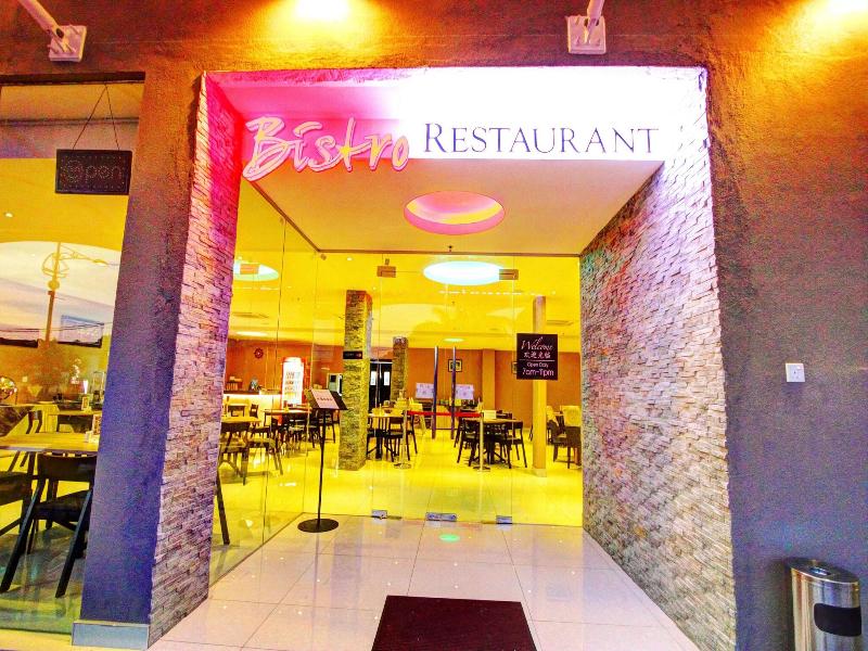 Paradise Spa Hotel image