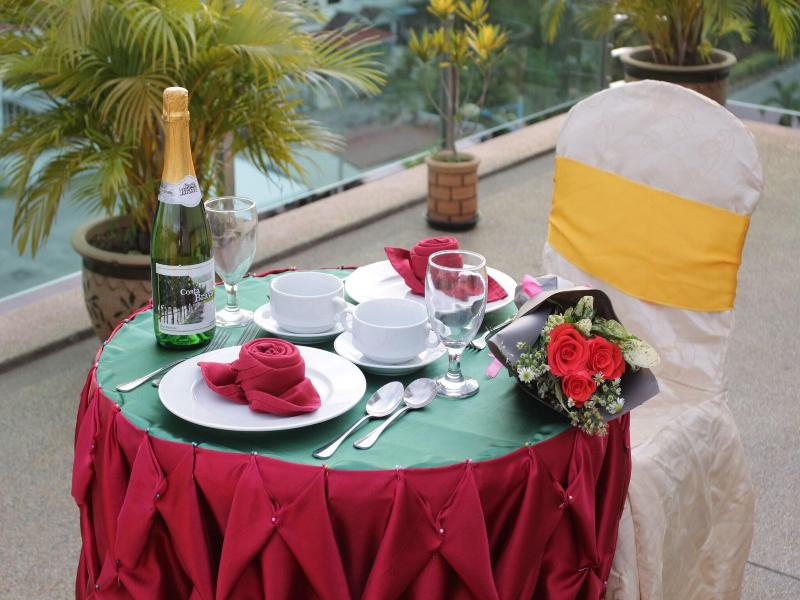 Paradise Spa Hotel image