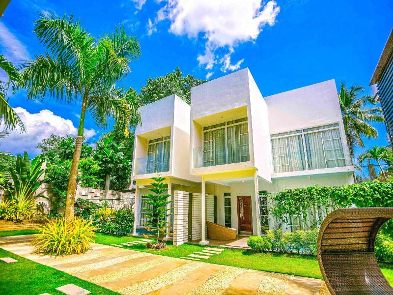 Aziza Paradise Hotel image