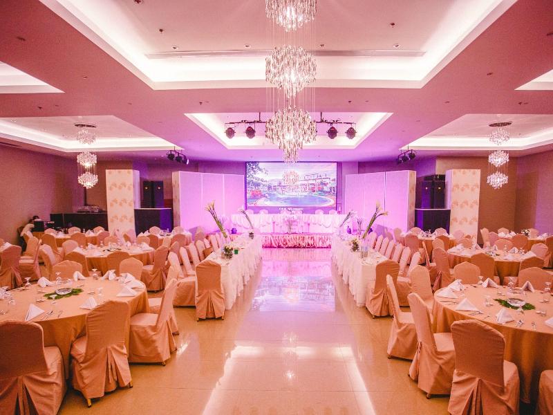 Aziza Paradise Hotel image
