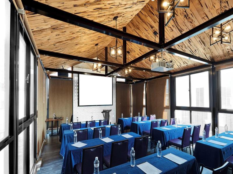Lan Kwai Fong Garden Hotel  image