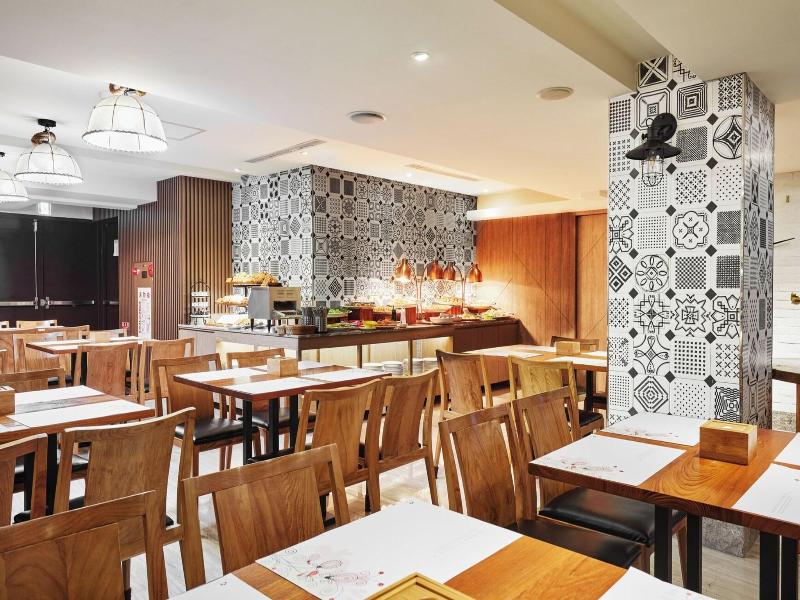 Lan Kwai Fong Garden Hotel  image