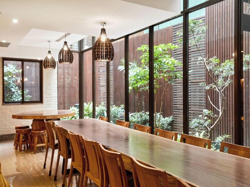Lan Kwai Fong Garden Hotel  image