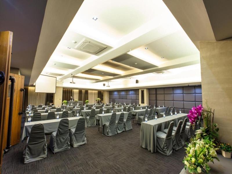 Loft Mania Boutique Hotel image