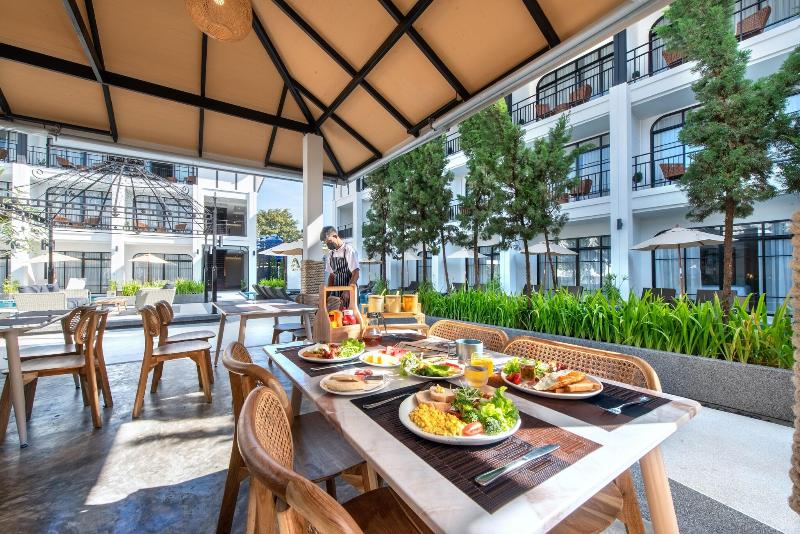 Ai Pai Hotel image