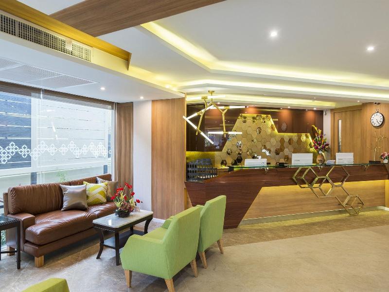 Zircon Hotel image